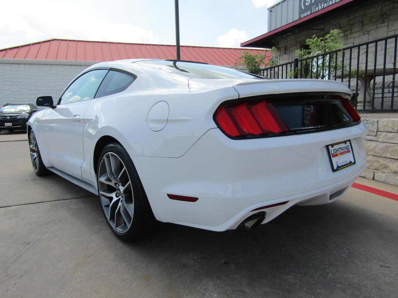 2015 Ford Mustang 2dr Fastback V6 Grand Prairie TX