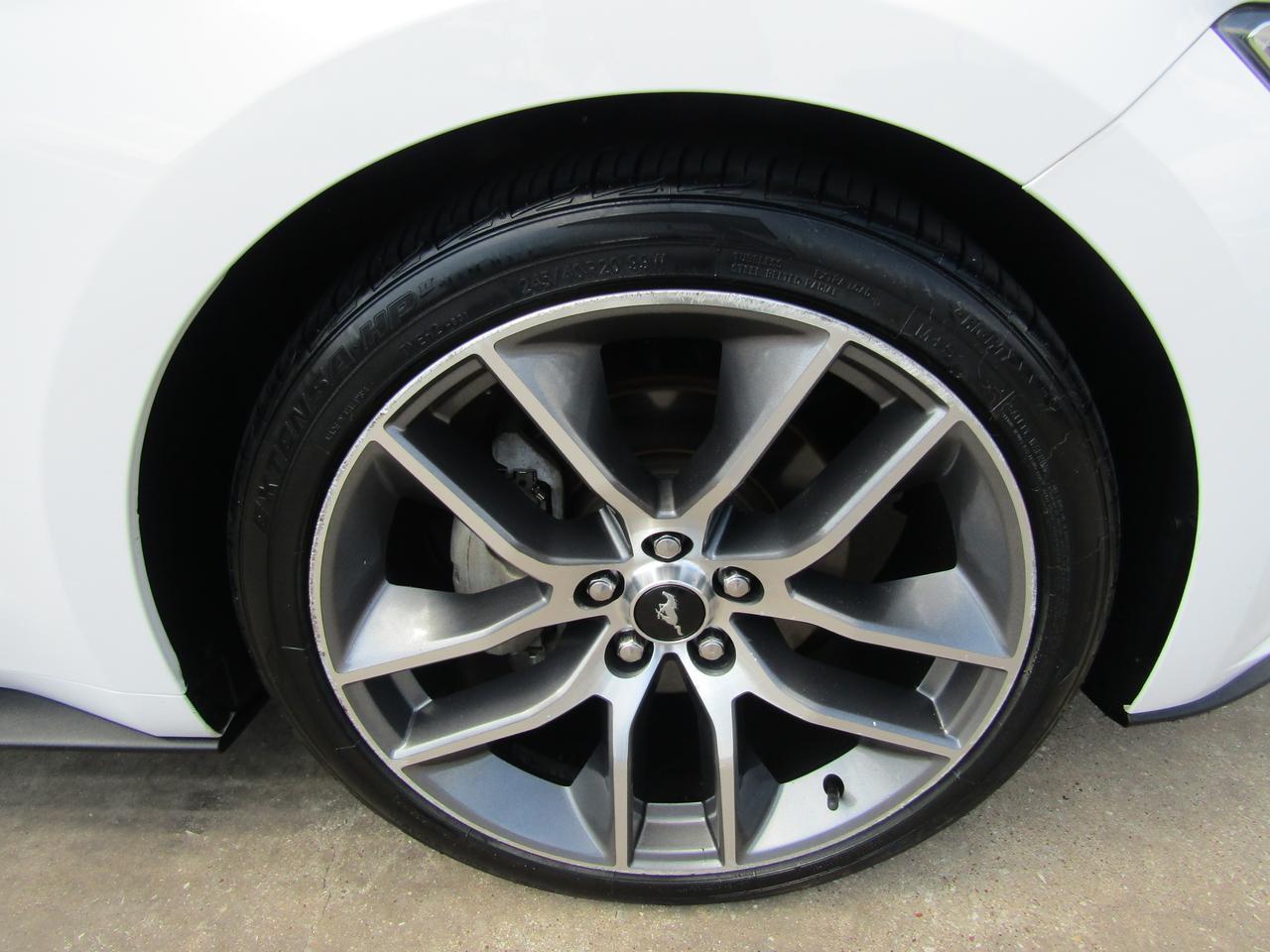 2015 Ford Mustang 2dr Fastback V6 Grand Prairie TX