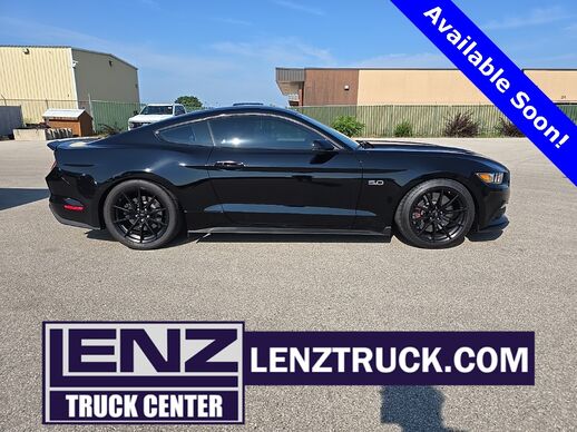 2015_Ford_Mustang_GT Premium RWD_ Fond du Lac WI