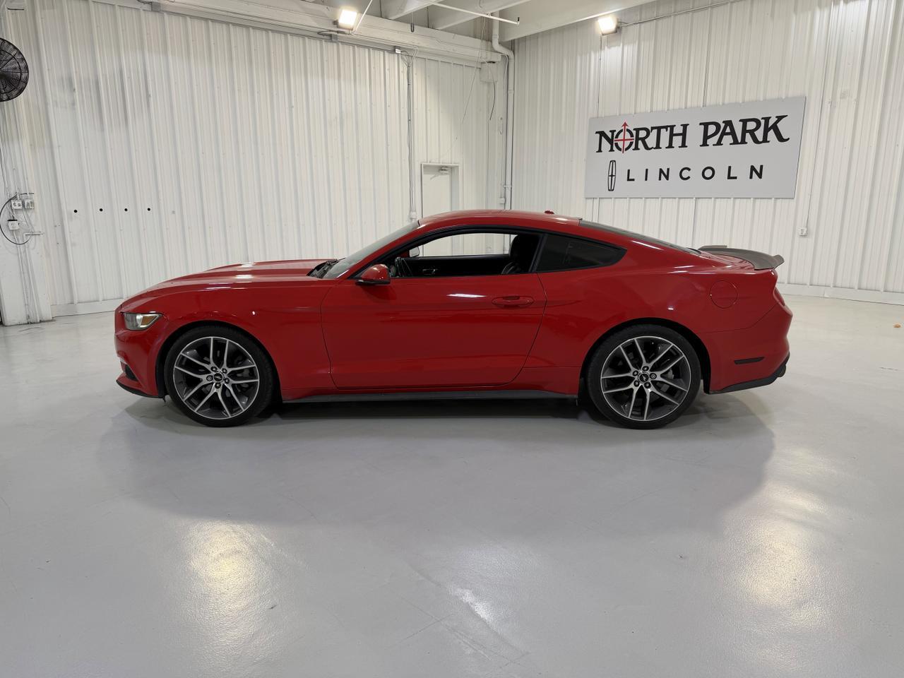 2015 Ford Mustang I4