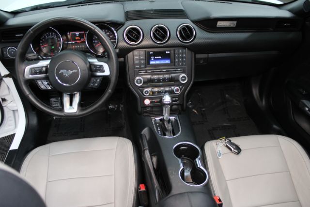 2015 Ford Mustang V6