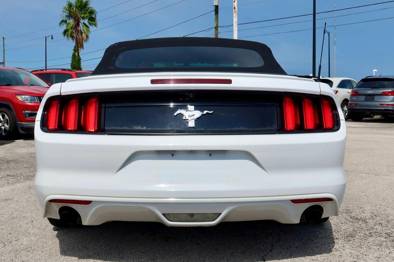 2015 Ford Mustang V6 Convertible 2D