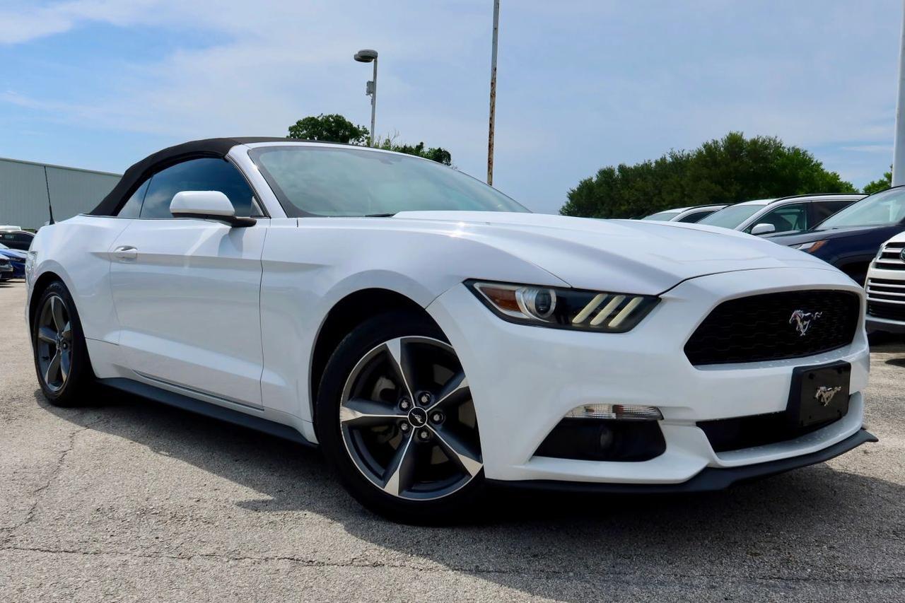 2015 Ford Mustang V6 Convertible 2D