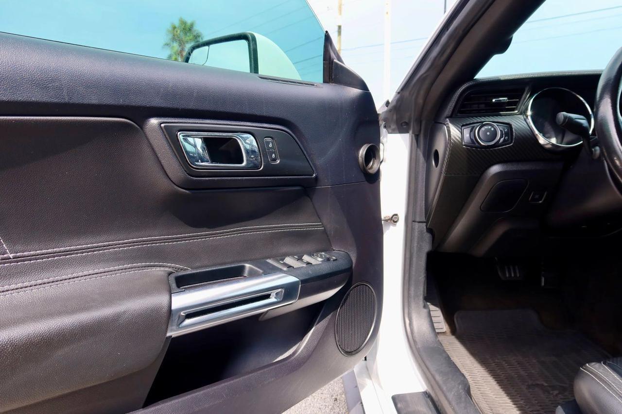 2015 Ford Mustang V6 Convertible 2D Maitland FL