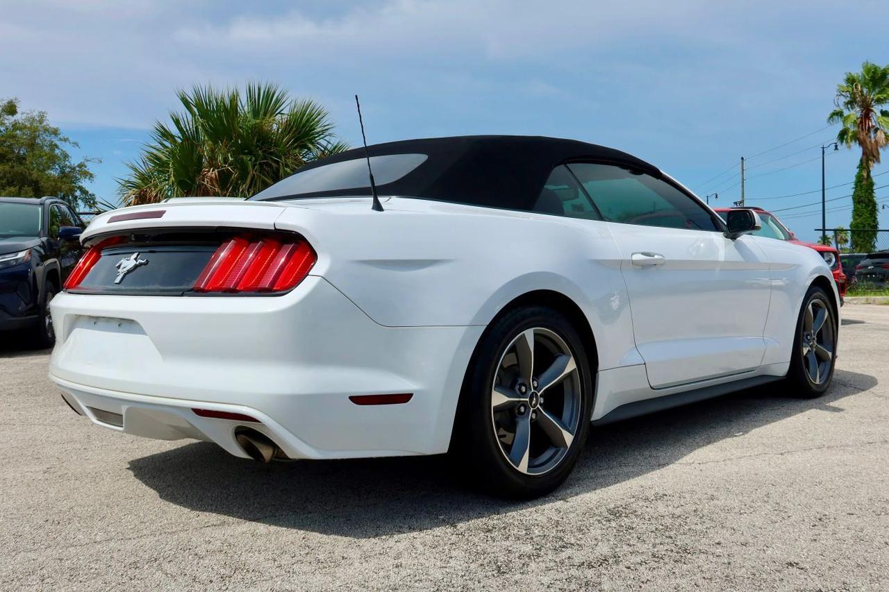 2015 Ford Mustang V6 Convertible 2D
