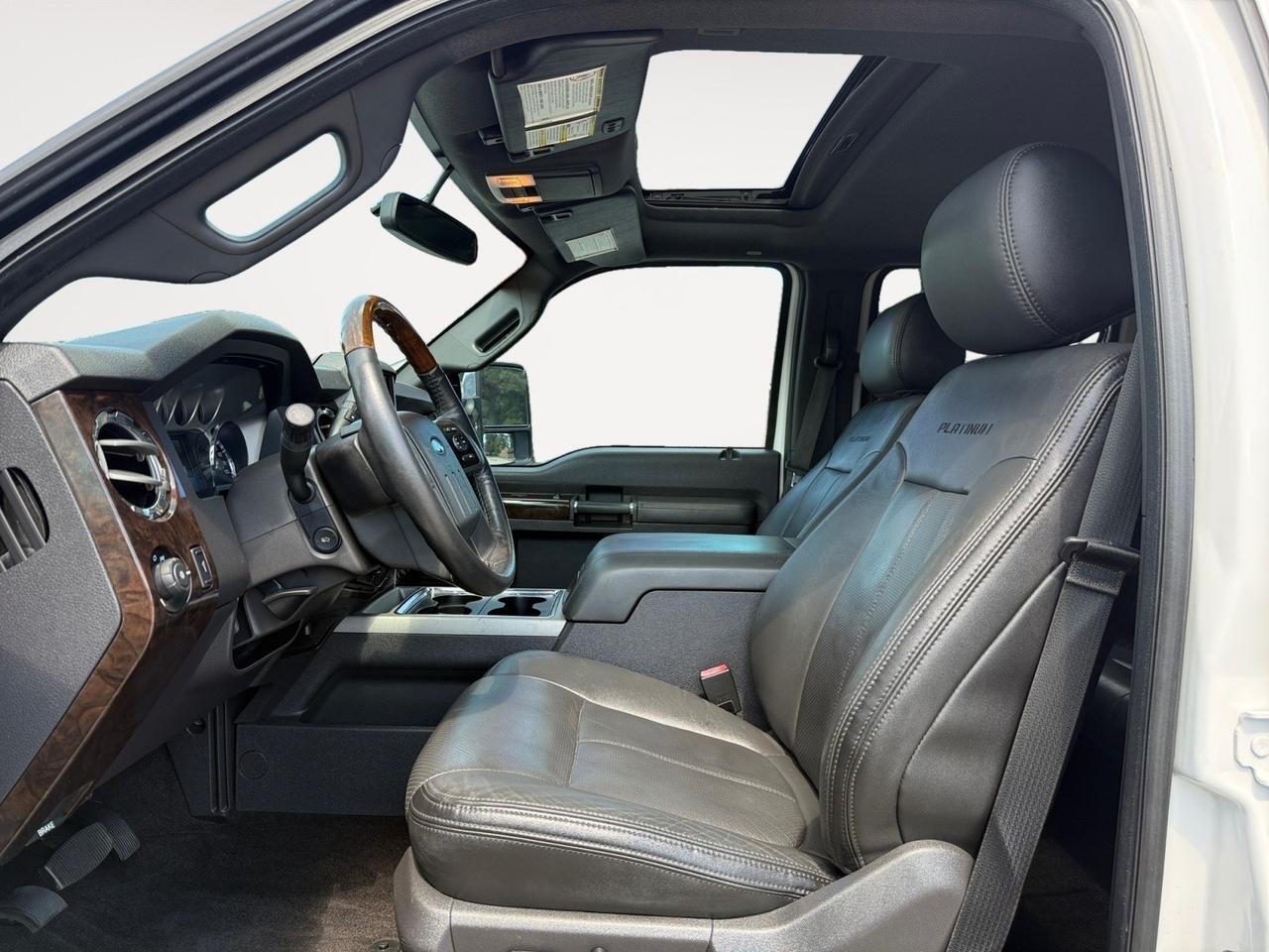 2015 Ford Super Duty F-250 Platinum, POWER RUNNING BOARDS, TOW PACKAGE, TOW HOOKS, BACKUP CAMERA, SUNROOF, APPLE CARPLAY/ANDROID AUTO, HEATED STEERING WHEEL, HEATED AND VENTILATED SEATS, POWER MIRRORS, 4X4, TRUCKS THIS CLEAN DONT LAST LONG COME AND TEST DRIVE TODAY! Norfolk VA