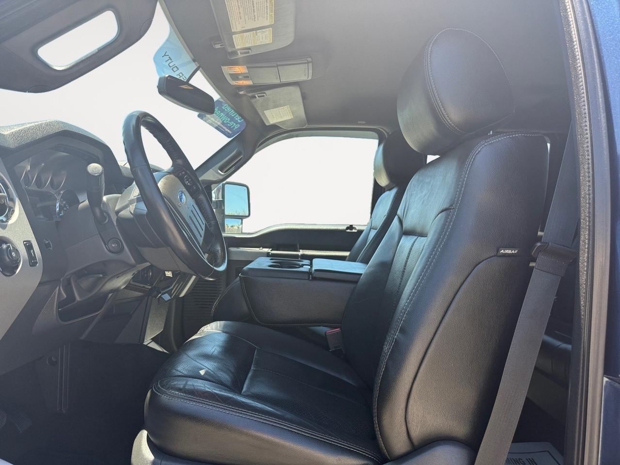 2015 Ford Super Duty F-250 SRW Lariat, HEATED/VENTILATED SEATS, BLUETOOTH, BED LINER, TOW PACKAGE, RUNNING BOARDS, POWER SLIDING REAR WINDOW, POWER MIRRORS, CLEAN CARFAX, LOW MILES!