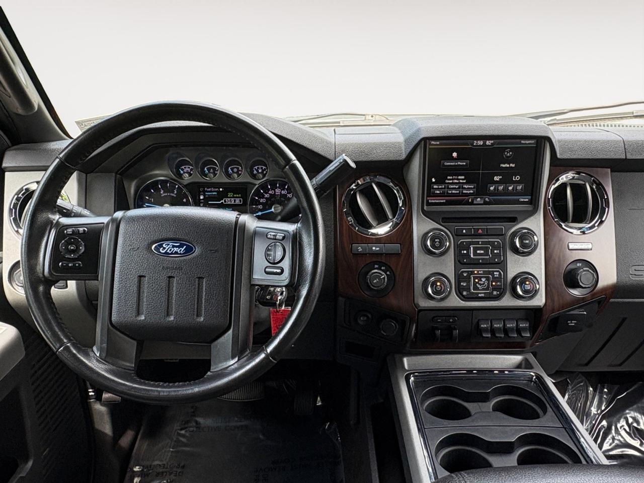 2015 Ford Super Duty F-250 SRW Lariat, TOW PACKAGE, BACKUP CAMERA, CHROME TUBULAR SIDE STEPS, NAVIGATION, REMOTE START, HEATED & VENTILATED SEATS, TAILGATE STEP, ONLY 78K MILES, COME GET THIS FORD!