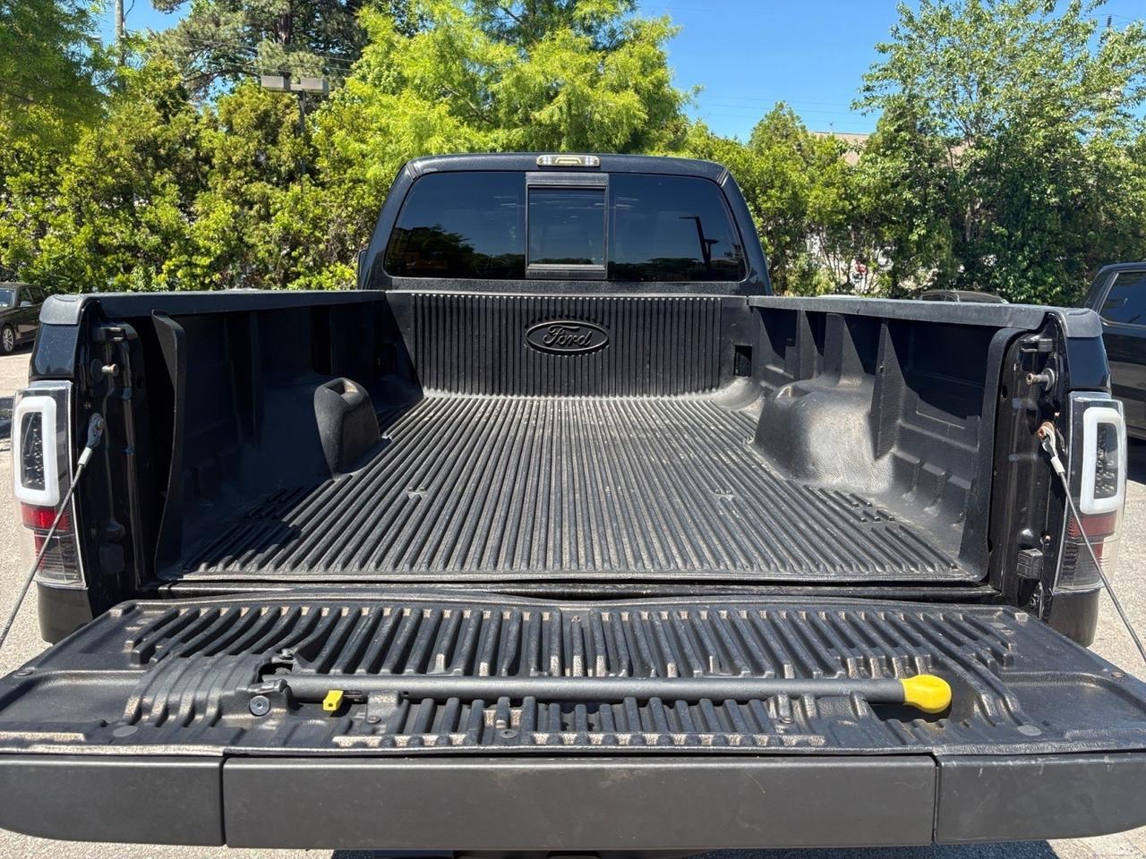 2015 Ford Super Duty F-250 SRW Platinum, LIFTED, TOW PACKAGE, TAILGATE STEP, POWER SUNROOF, BACKUP CAMERA, HEATED & VENTILATED SEATS, NAVIGATION, REMOTE START, LONG BED, CUSTOM TIS OFF ROAD WHEELS, LOW MILEAGE, ONLY 1 OWNER, SUPER DUTY, SUPER RIDE! Virginia Beach VA