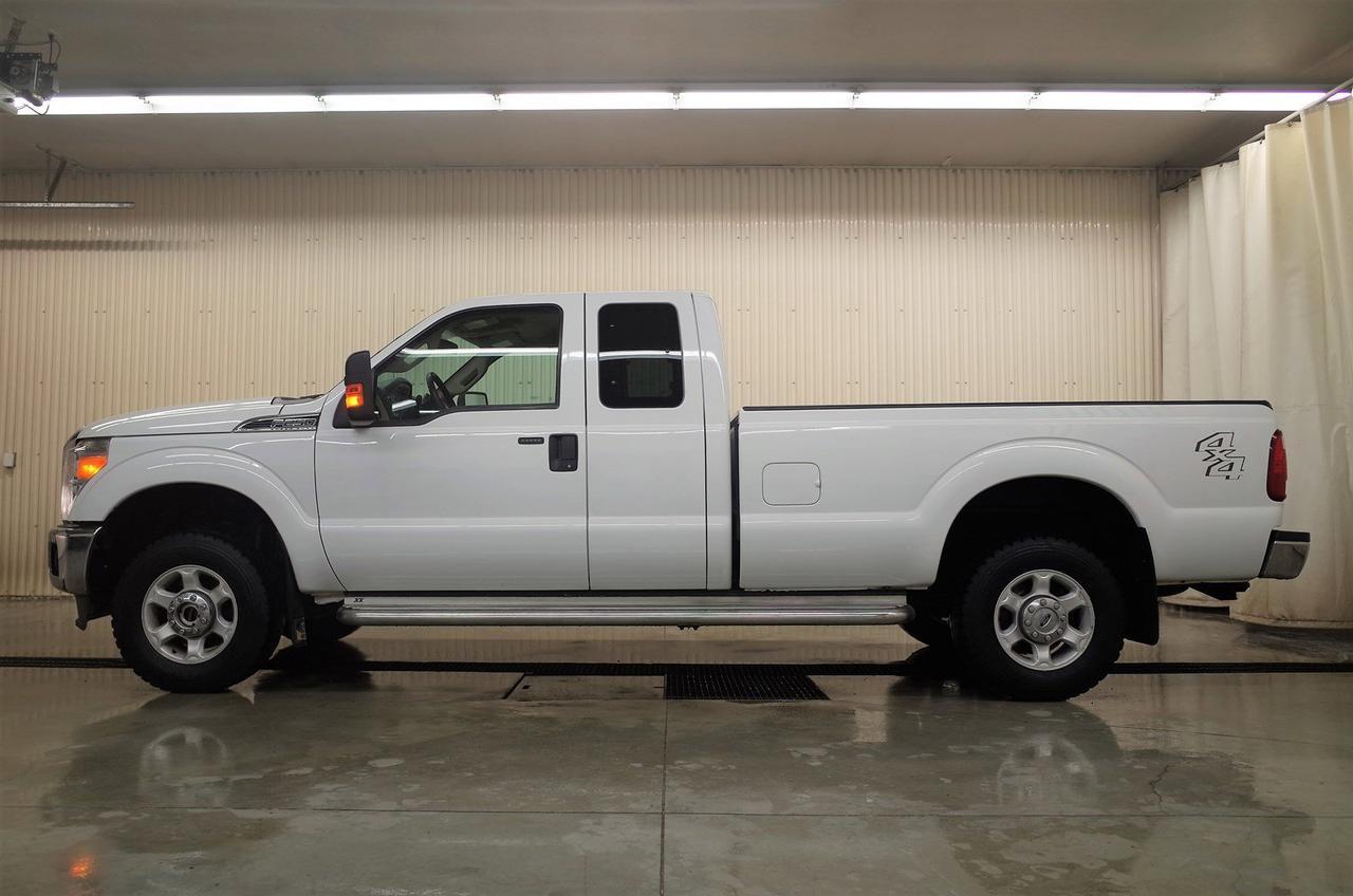 2015 Ford Super Duty F-250 SRW XLT Red Deer AB