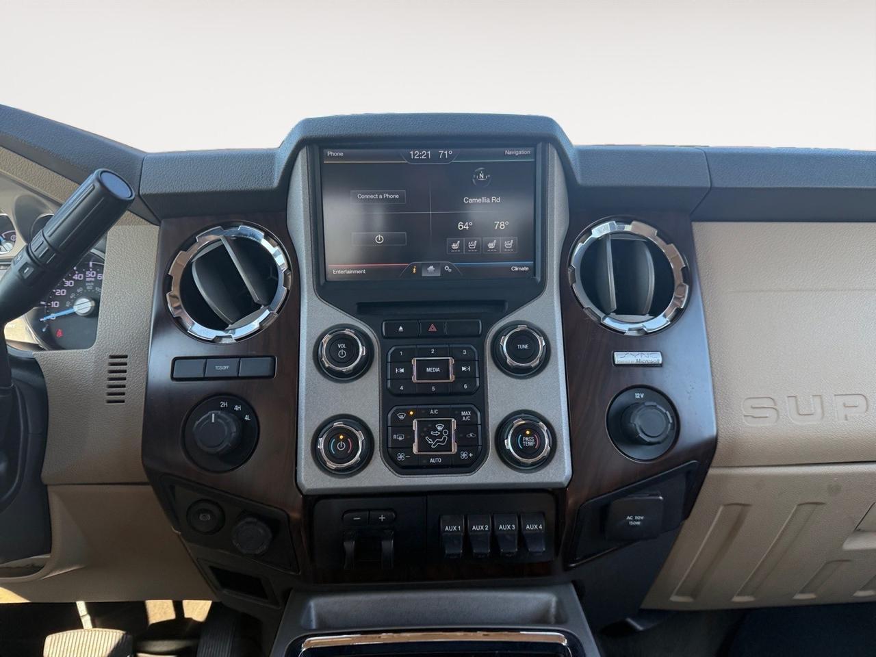 2015 Ford Super Duty F-350 DRW Lariat, REMOTE KEYLESS ENTRY, TOW PACKAGE, TOW HOOKS, POWER AND HEATED MIRRORS W/ TURN SIGNALS, USB, AUX, SUNROOF, RUNNING BOARDS, TONNEAU COVER, LOW MILES, THIS IS A GREAT TRUCK FOR A GREAT PRICE! Norfolk VA