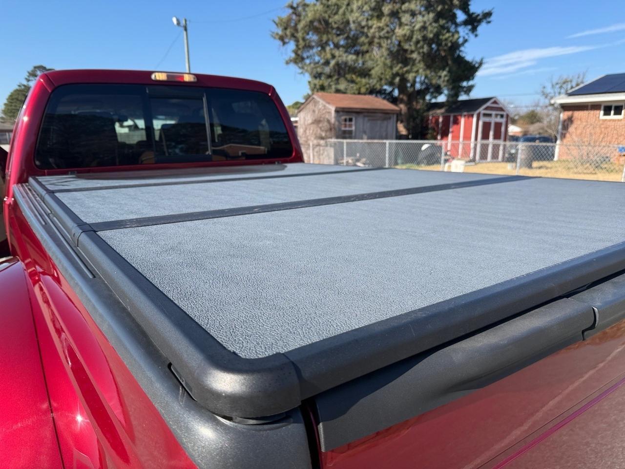 2015 Ford Super Duty F-350 DRW Lariat, REMOTE KEYLESS ENTRY, TOW PACKAGE, TOW HOOKS, POWER AND HEATED MIRRORS W/ TURN SIGNALS, USB, AUX, SUNROOF, RUNNING BOARDS, TONNEAU COVER, LOW MILES, THIS IS A GREAT TRUCK FOR A GREAT PRICE! Norfolk VA