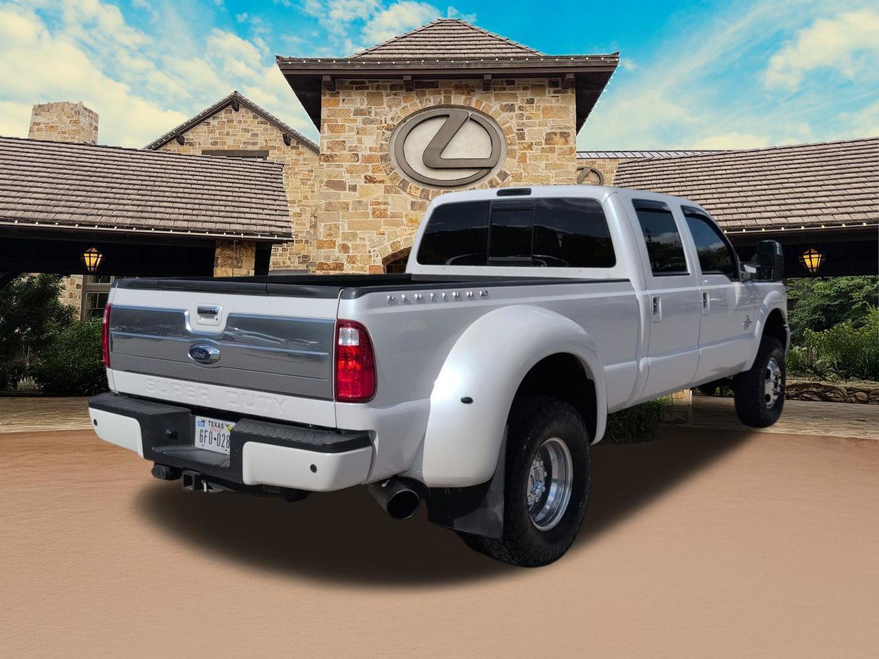 2015 Ford Super Duty F-350 DRW Platinum
