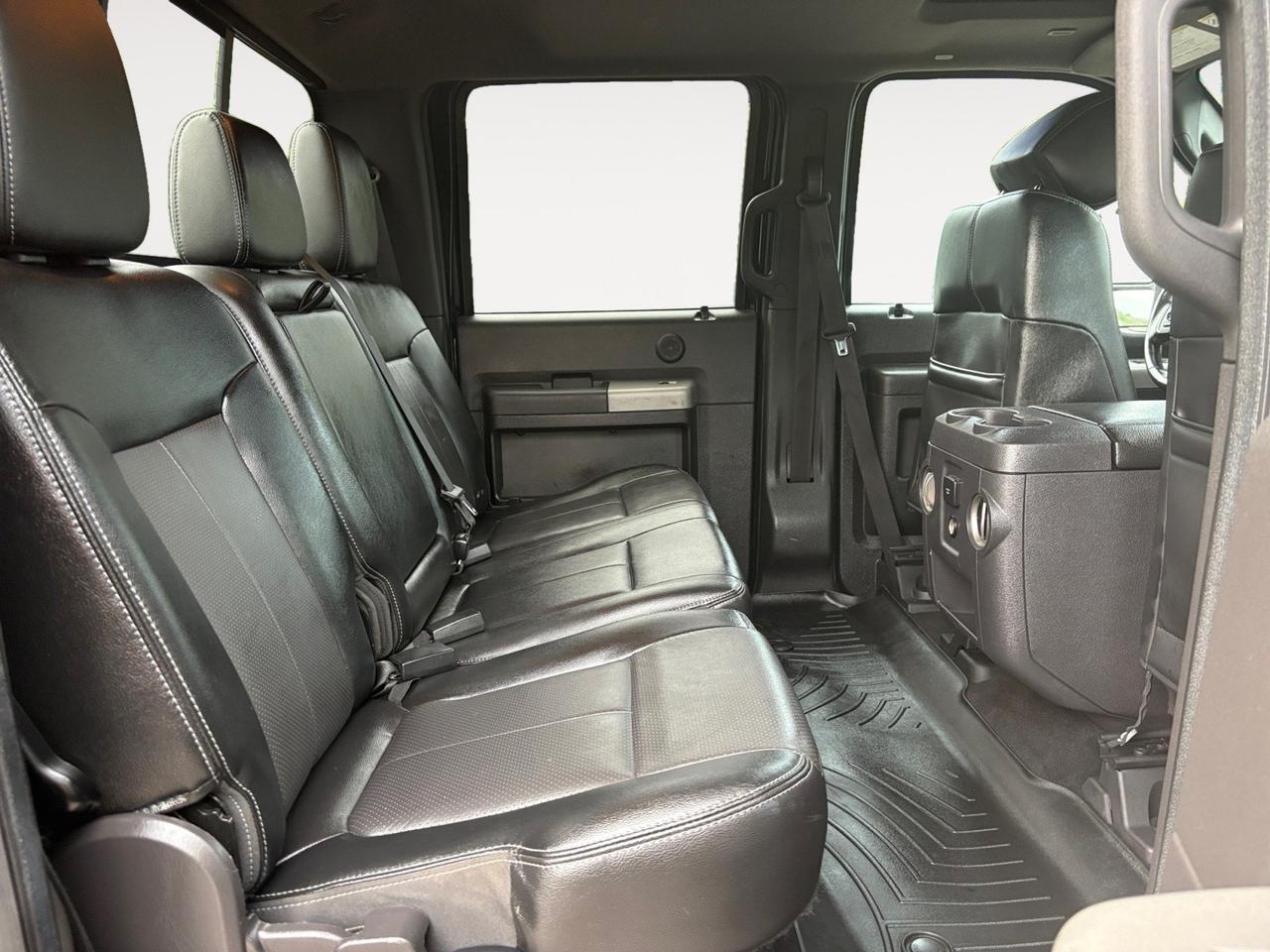 2015 Ford Super Duty F-350 SRW Lariat, BACKUP CAMERA, PARKING SENSORS, MOONROOF, TOW PACKAGE, POWER REAR SLIDING WINDOW, RUNNING BOARDS, NAVIGATION, TAILGATE STEP, HEATED SEATS, LOW MILES, SUPER DUTY SUPER DRIVE! Virginia Beach VA