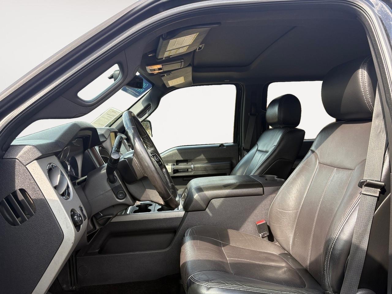 2015 Ford Super Duty F-350 SRW Lariat, BACKUP CAMERA, PARKING SENSORS, MOONROOF, TOW PACKAGE, POWER REAR SLIDING WINDOW, RUNNING BOARDS, NAVIGATION, TAILGATE STEP, HEATED SEATS, LOW MILES, SUPER DUTY SUPER DRIVE! Virginia Beach VA