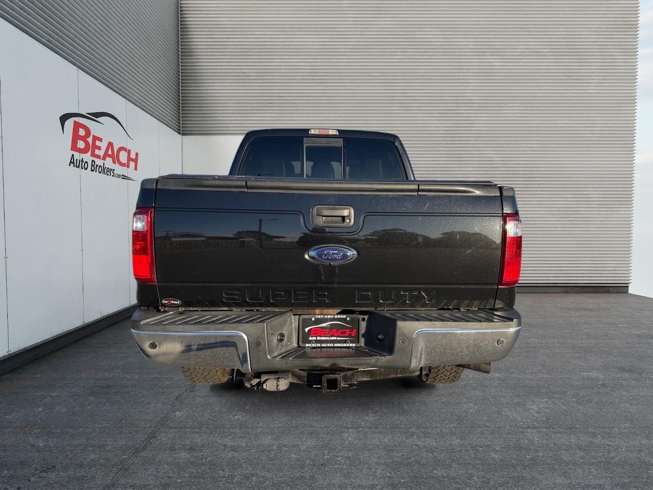 2015 Ford Super Duty F-350 SRW Lariat, HEATED AND VENTILATED SEATS, SUNROOF, POWER SLIDING REAR WIDNOW, TOW HOOKS, TOW PACKAGE, BACKUP CAMERA, POWER/HEATED MIRRORS, REMOTE KEYLESS ENTRY, TONNEAU COVER, BED LINER, CLEAN CARFAX! Norfolk VA