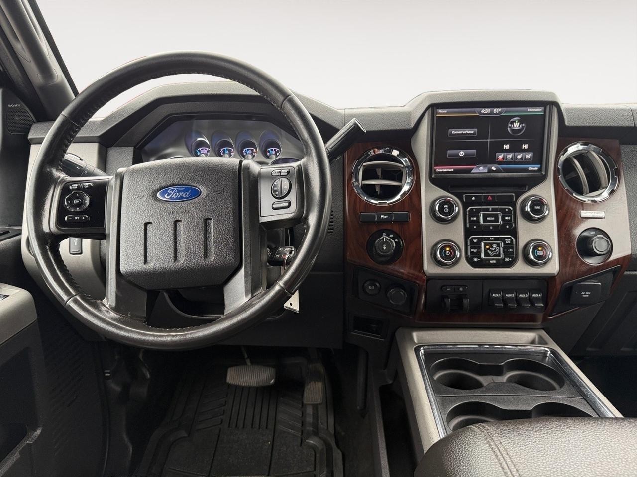 2015 Ford Super Duty F-350 SRW Lariat, TOW HOOKS, BED LINER, 4X4, BACKUP CAMERA, POWER REAR SLIDING WINDOW, PICKUP BOX TIE DOWN HOOKS, LOCKING REMOVABLE TAILGATE W/ LIFT ASSIST, LOW MILES! Norfolk VA