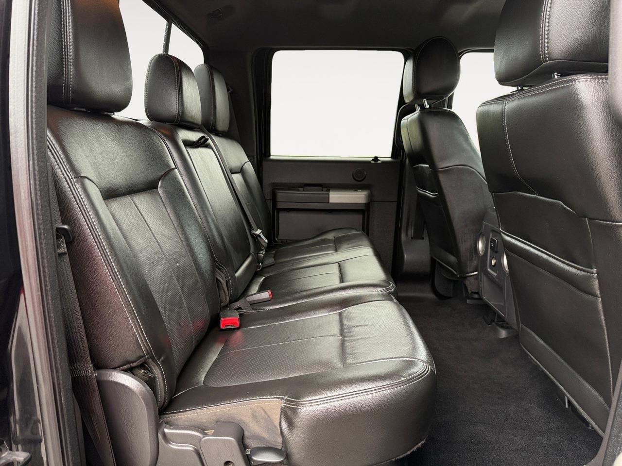 2015 Ford Super Duty F-350 SRW Lariat, TOW HOOKS, BED LINER, 4X4, BACKUP CAMERA, POWER REAR SLIDING WINDOW, PICKUP BOX TIE DOWN HOOKS, LOCKING REMOVABLE TAILGATE W/ LIFT ASSIST, LOW MILES! Norfolk VA
