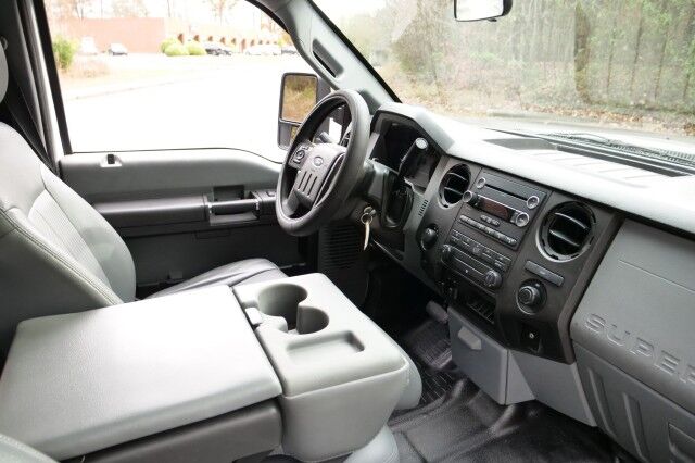 2015 Ford Super Duty F-350 XL 4X4 / DRW / 6.7L V8 Turbo Diesel High Point NC