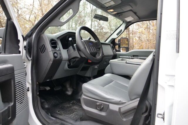 2015 Ford Super Duty F-350 XL 4X4 / DRW / 6.7L V8 Turbo Diesel High Point NC