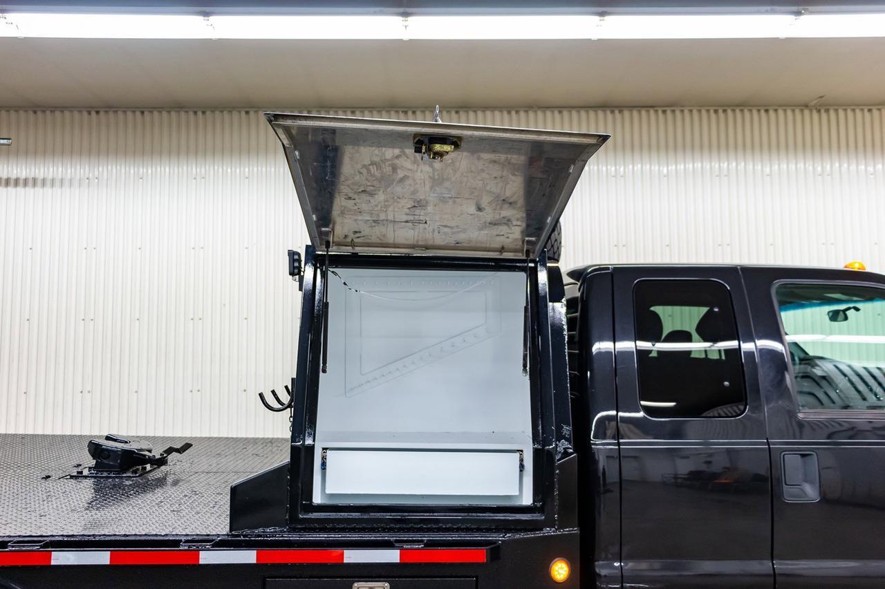 2015 Ford Super Duty F-550 DRW S/CAB XLT DRW Red Deer AB