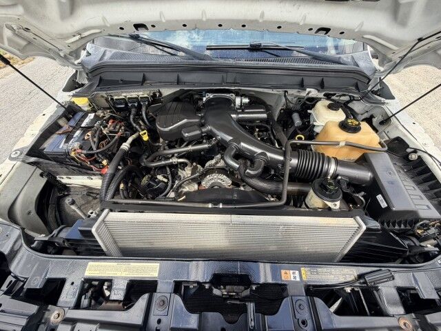 2015 Ford Super Duty F-550 Walk in Service Body XL Henrico VA