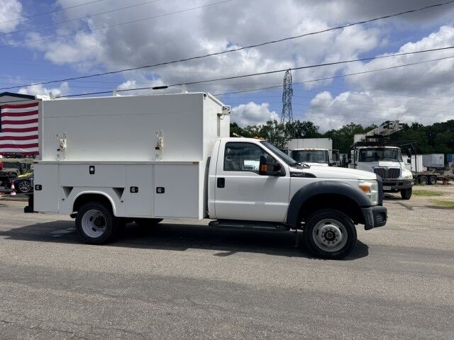 2015 Ford Super Duty F-550 Walk in Service Body XL