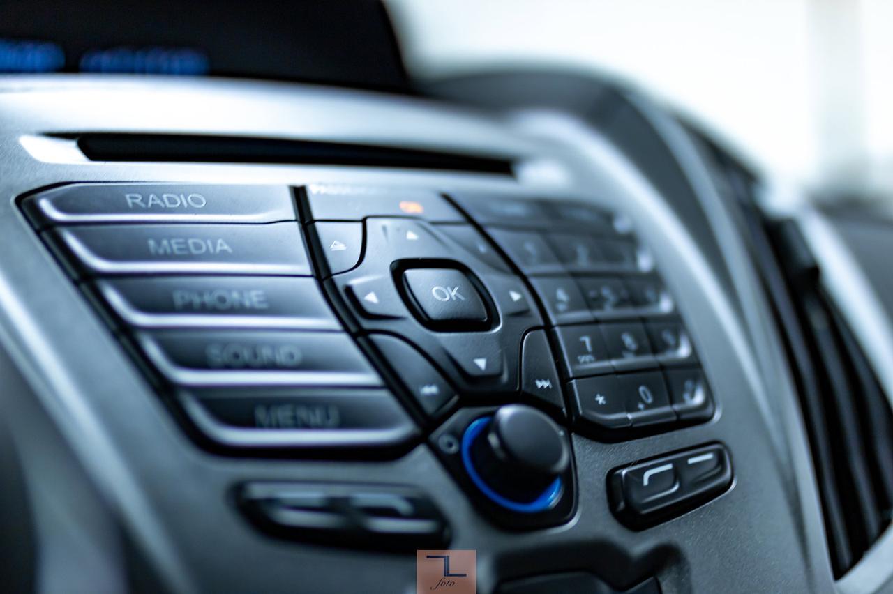 2015 Ford T-250 Ext Low Roof Cargo Van Red Deer AB