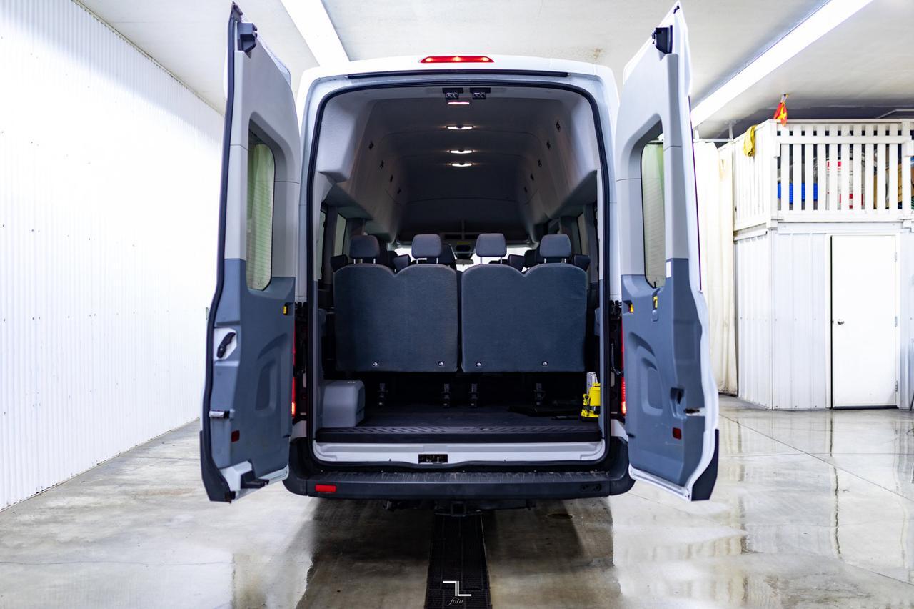 2015 Ford T-350 XLT 15 Passenger BCam Red Deer AB