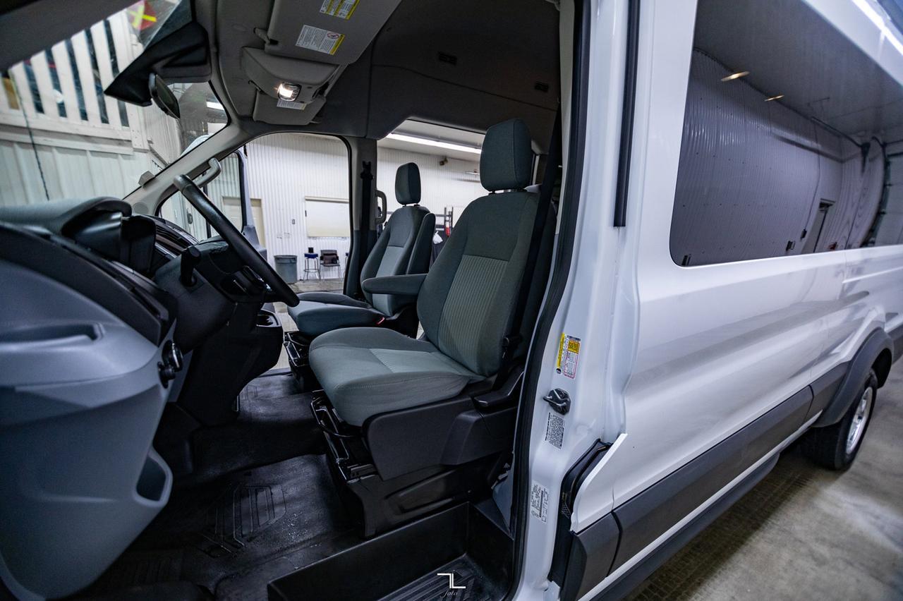 2015 Ford T-350 XLT 15 Passenger BCam Red Deer AB