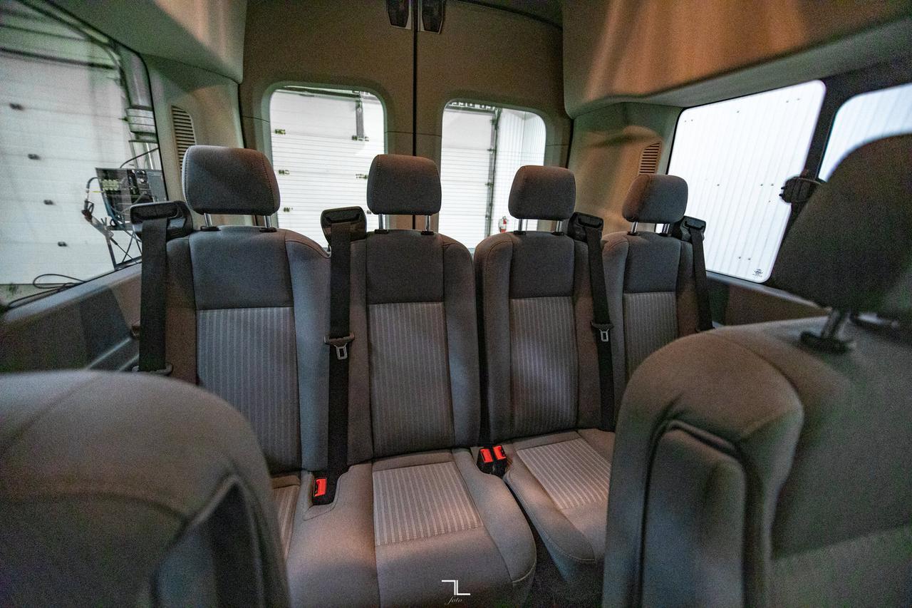 2015 Ford T-350 XLT 15 Passenger BCam Red Deer AB