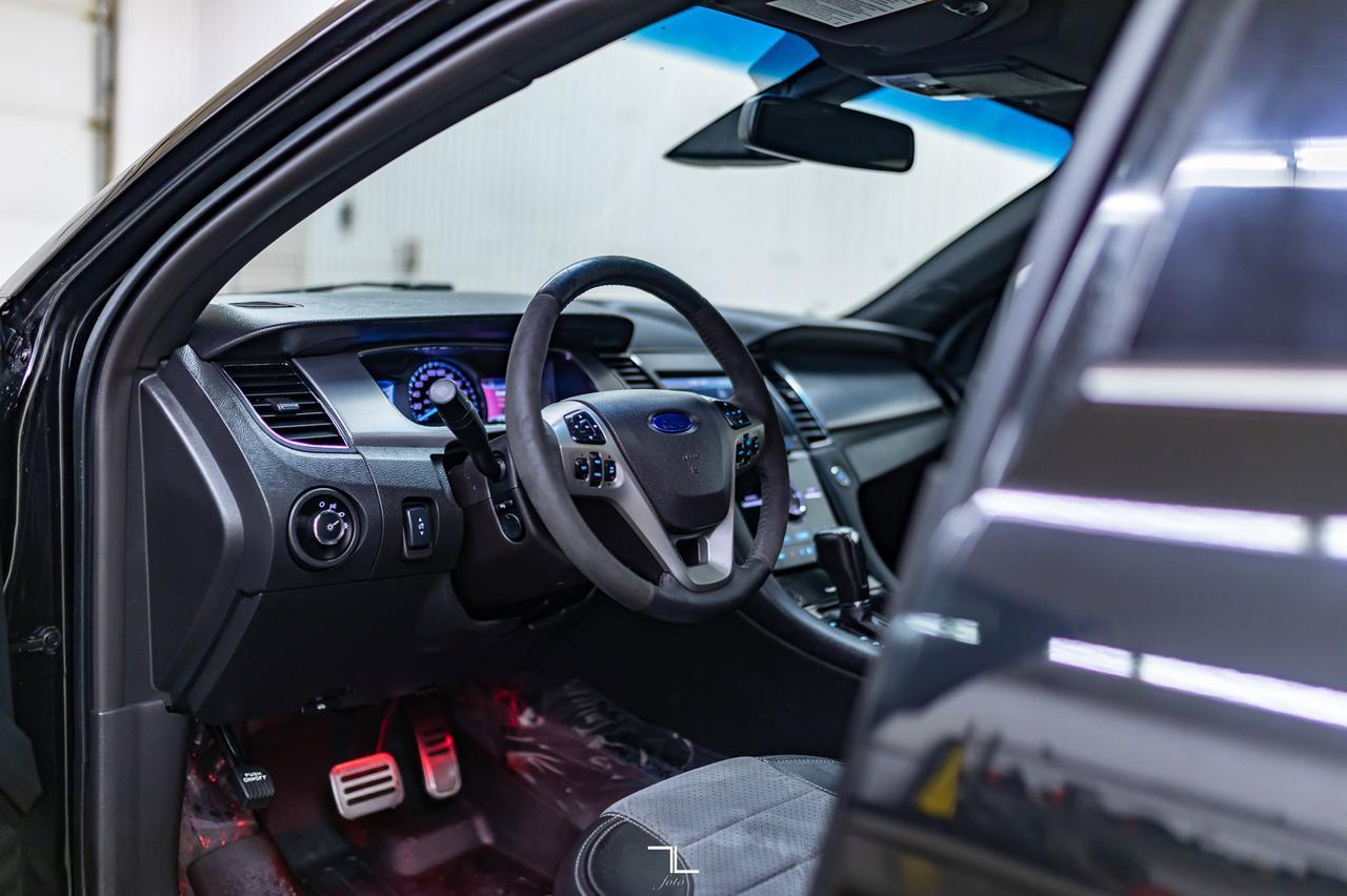 2015 Ford Taurus AWD SHO Leather Roof Nav BCam Red Deer AB