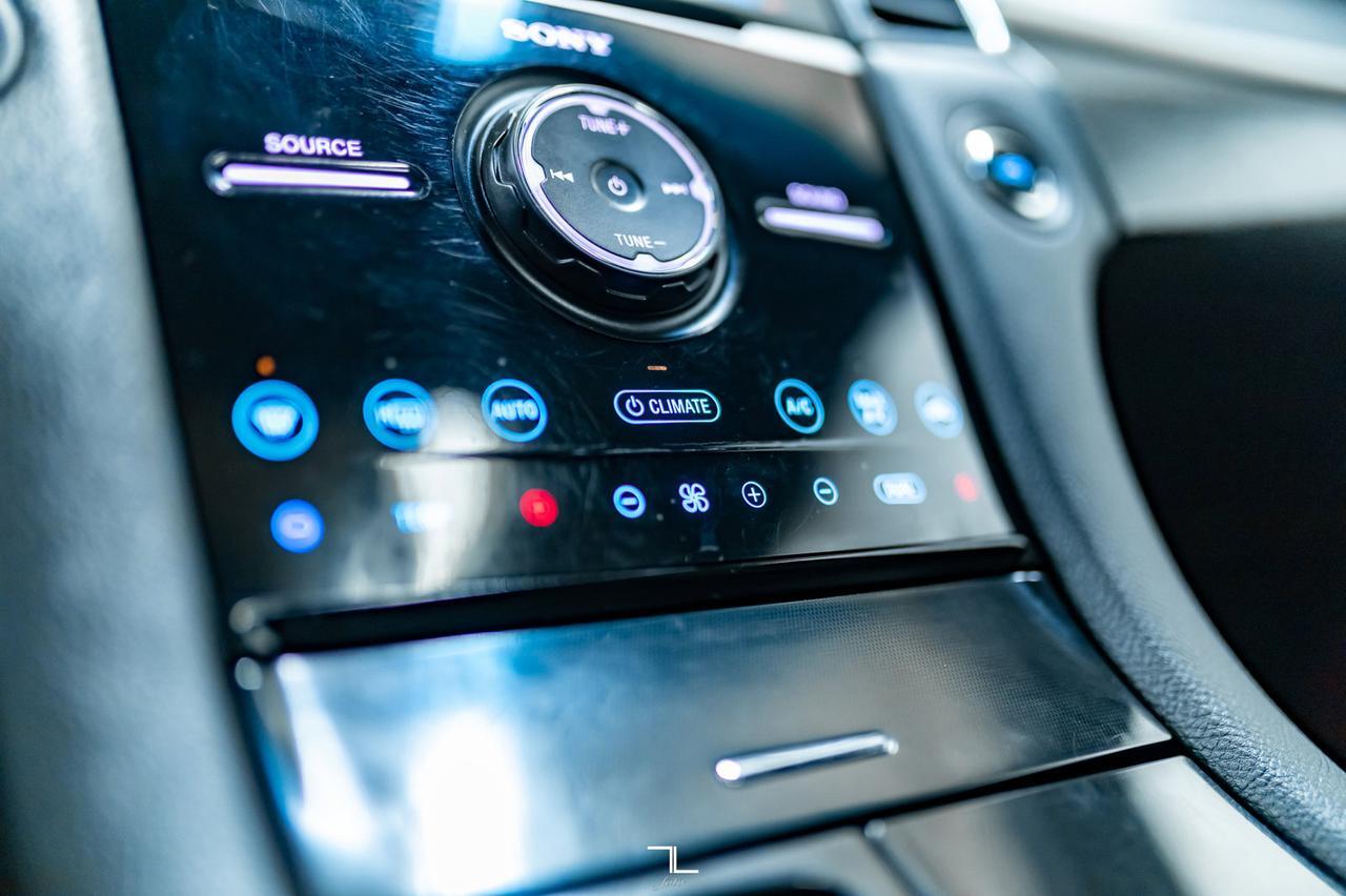 2015 Ford Taurus AWD SHO Leather Roof Nav BCam Red Deer AB