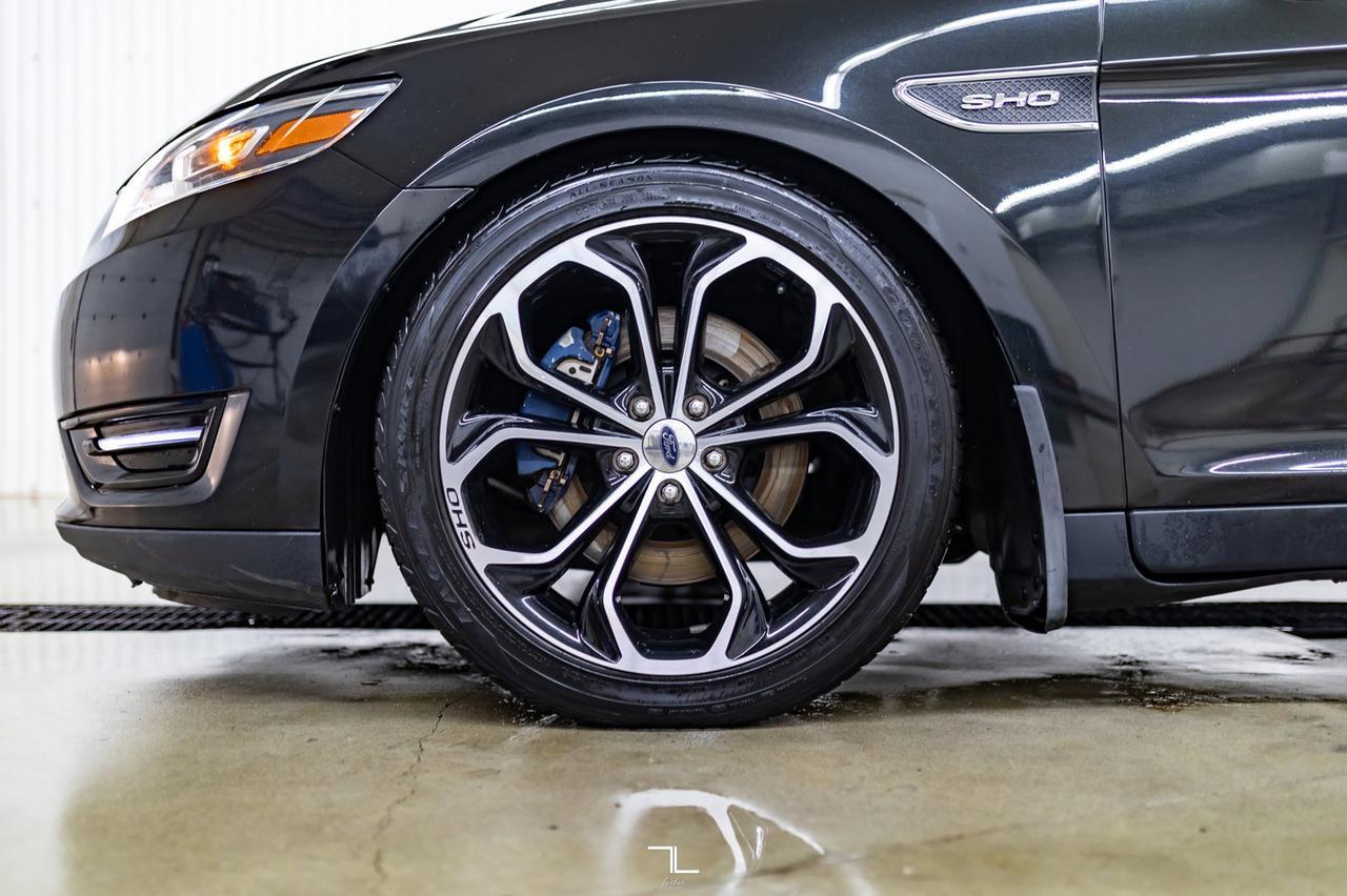 2015 Ford Taurus AWD SHO Leather Roof Nav BCam Red Deer AB