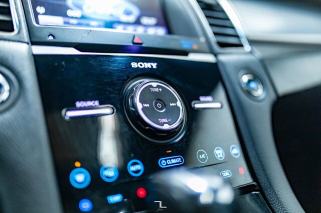 2015 Ford Taurus AWD SHO Leather Roof Nav BCam Red Deer AB