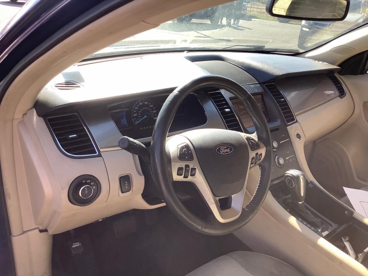 2015 Ford Taurus SEL Hayden ID