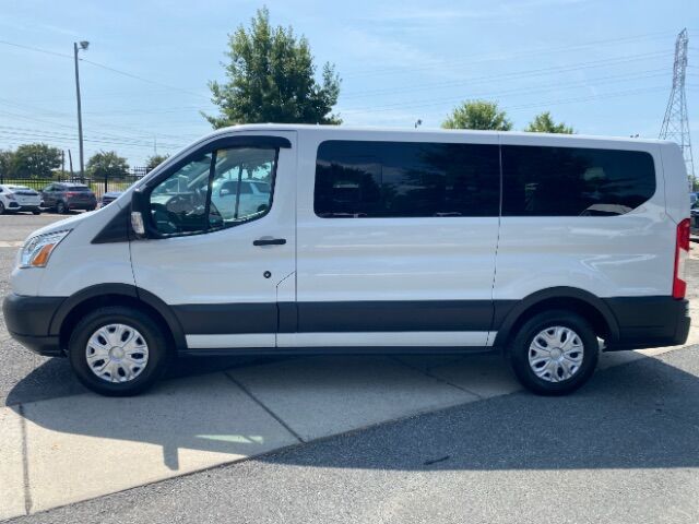 2015 Ford Transit-150 XLT w/RH Swing-Out Doors Low Roof 130.0 WB