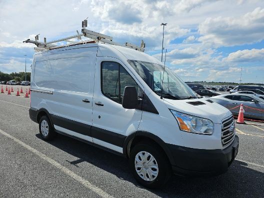 2015 Ford Transit-150 w/RH Sliding Door Medium Roof 130.0  WB Charlotte NC