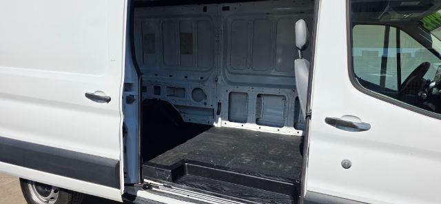 2015 Ford Transit-250 T-25 Houston TX