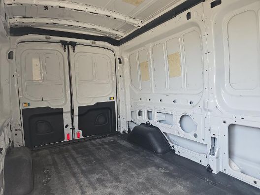 2015 Ford Transit-250 w/RH Sliding Door Medium Roof 148.0 WB Charlotte NC