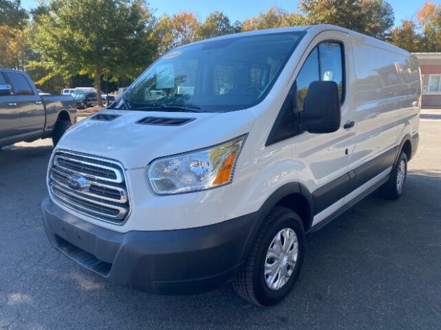 2015 Ford Transit-250 w/RH Swing-Out Doors Low Roof 130.0 WB