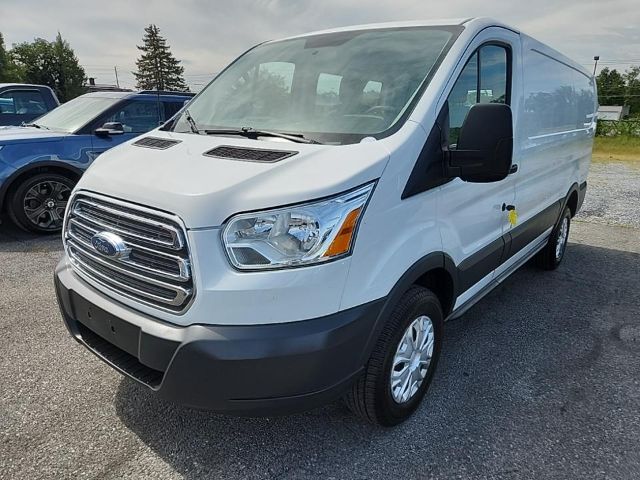 2015 Ford Transit-250 w/RH Swing-Out Doors Low Roof 130.0 WB Charlotte NC