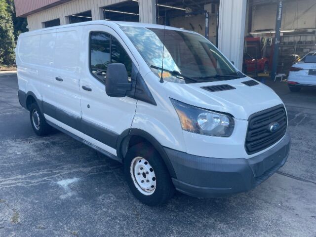 2015 Ford Transit-250 w/RH Swing-Out Doors Low Roof 130.0 WB Charlotte NC
