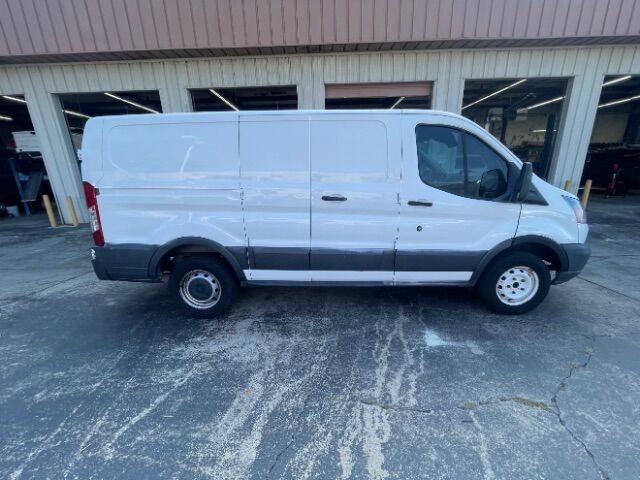2015 Ford Transit-250 w/RH Swing-Out Doors Low Roof 130.0 WB Charlotte NC