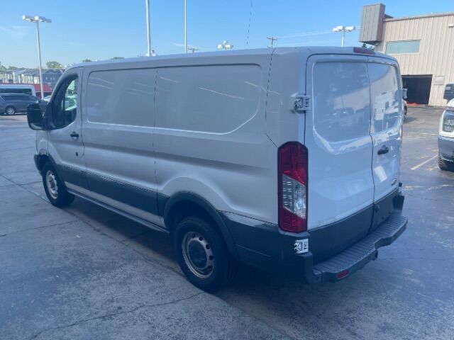 2015 Ford Transit-250 w/RH Swing-Out Doors Low Roof 130.0 WB Charlotte NC