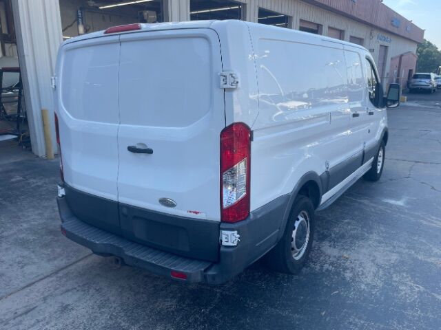 2015 Ford Transit-250 w/RH Swing-Out Doors Low Roof 130.0 WB Charlotte NC