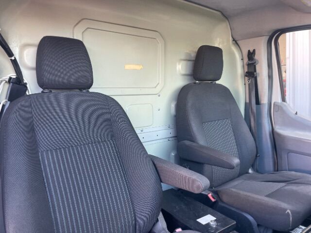 2015 Ford Transit-250 w/RH Swing-Out Doors Low Roof 130.0 WB Charlotte NC