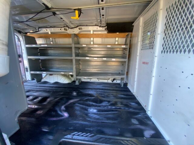 2015 Ford Transit-250 w/RH Swing-Out Doors Low Roof 130.0  WB Charlotte NC