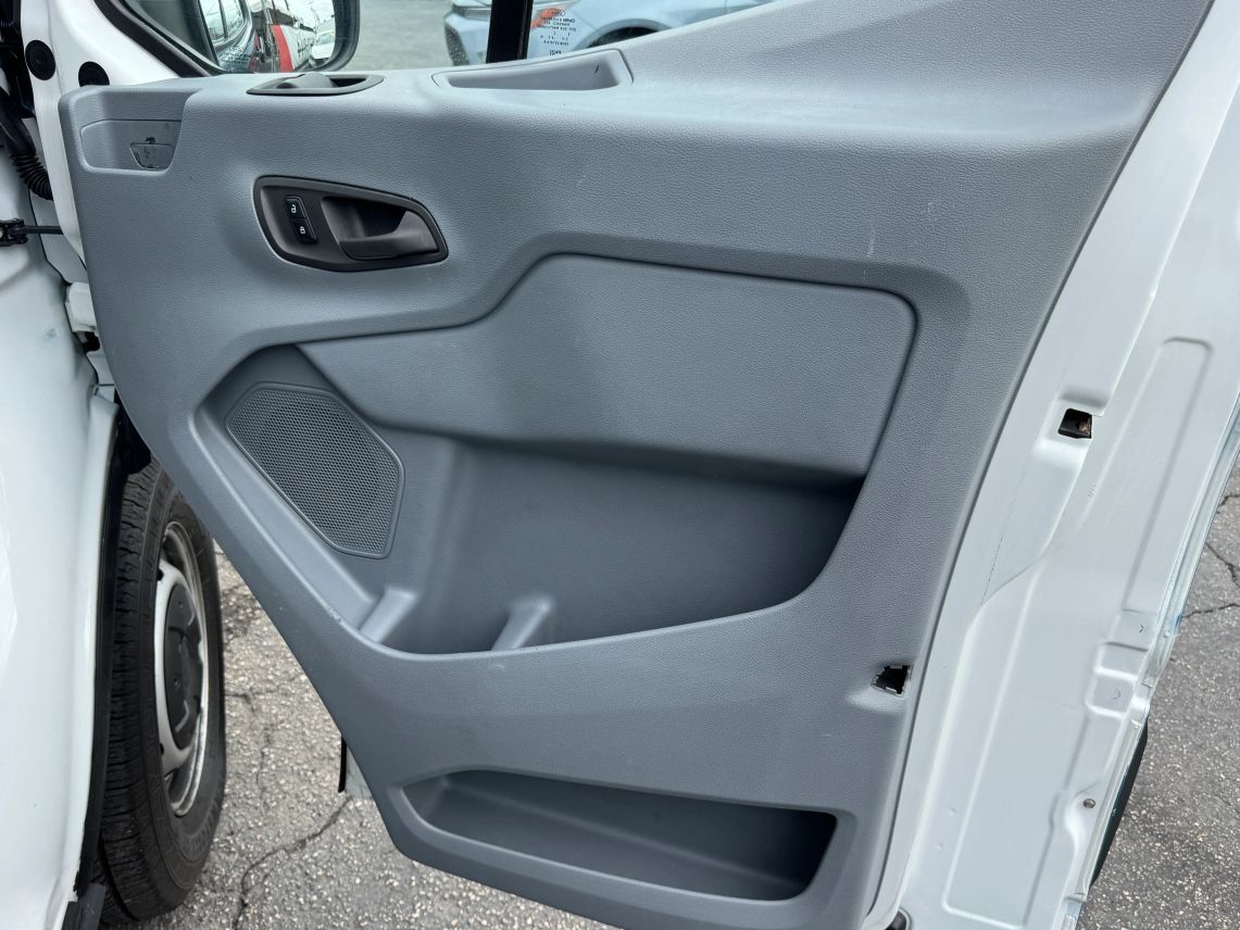 2015 Ford Transit 350 Van Low Roof w/60/40 Side Door Van 3D