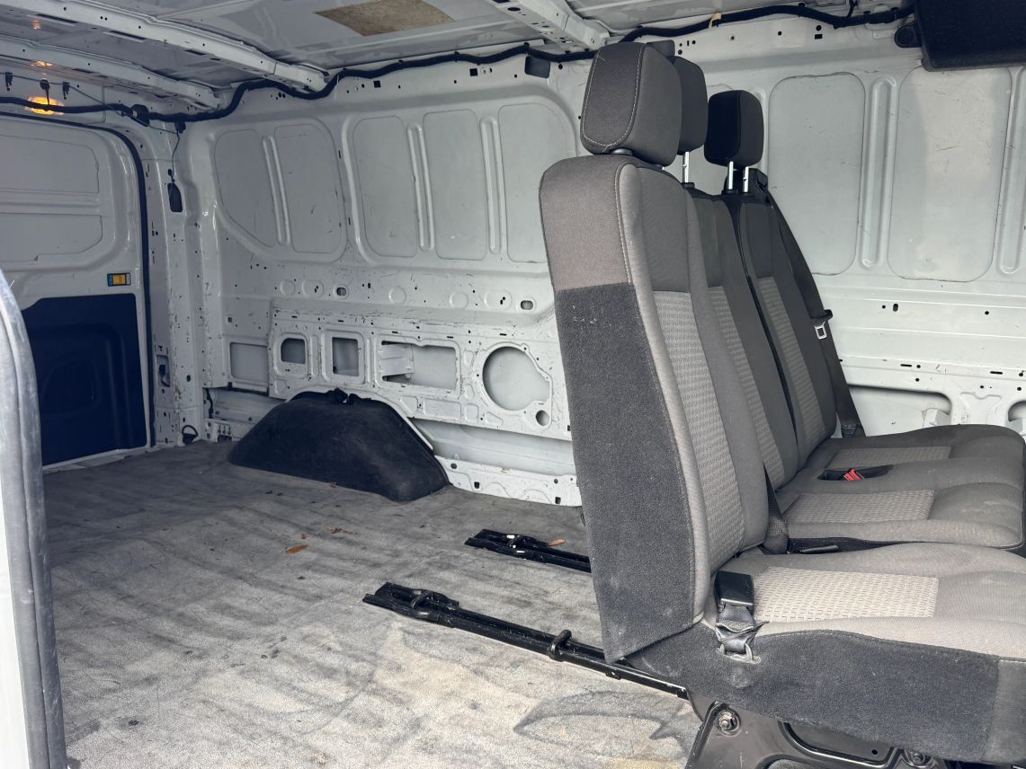 2015 Ford Transit 350 Van Low Roof w/60/40 Side Door Van 3D